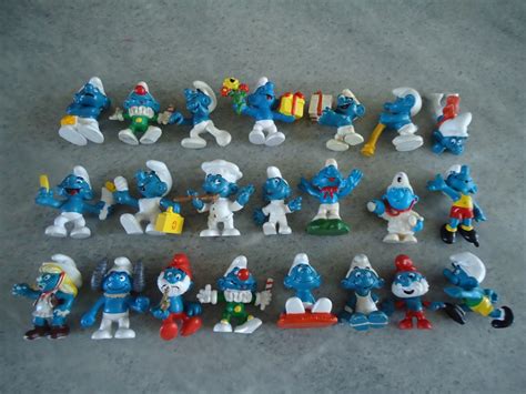 Smurf Figurines .